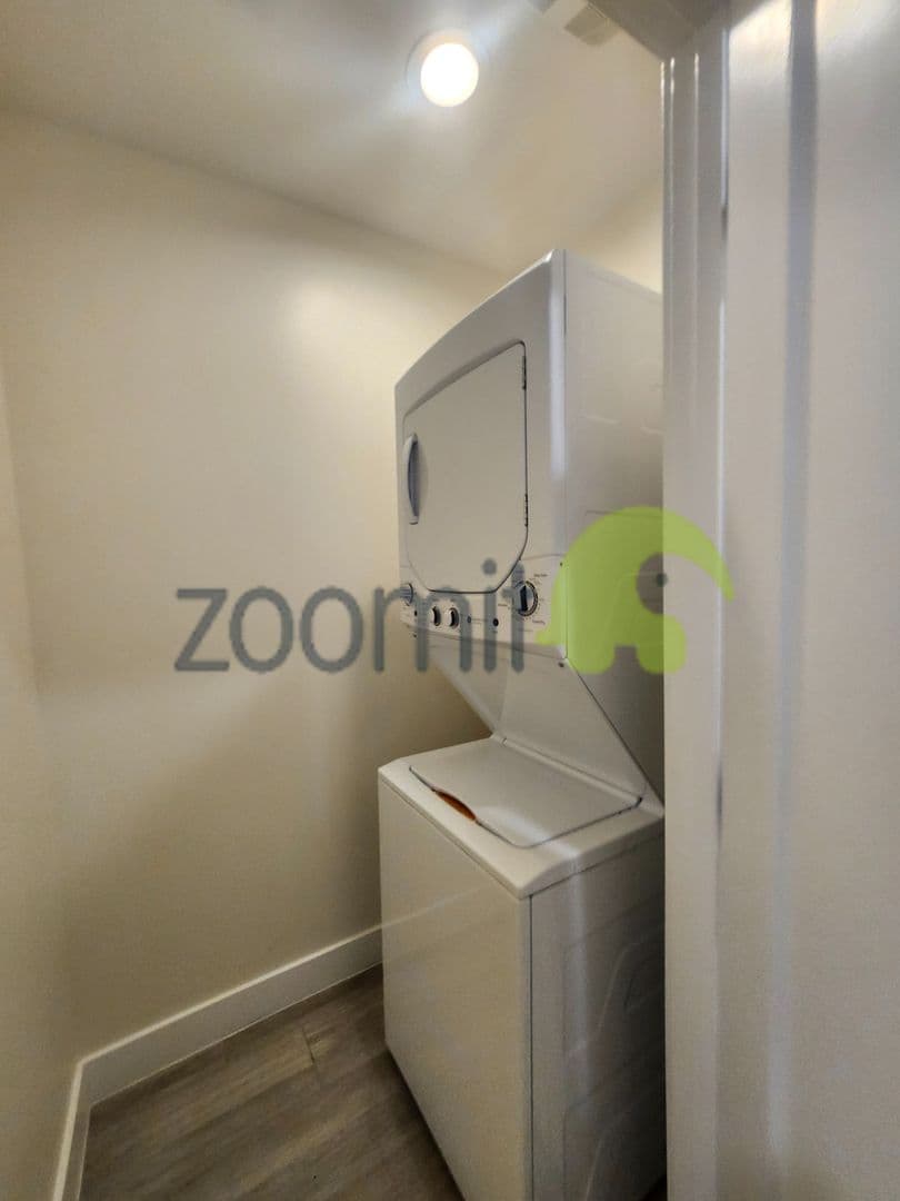 Tempe Apartment: 1020 E Spence Ave #1003