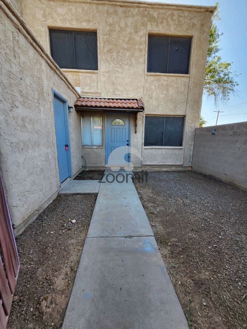 Phoenix Townhome: 4264 North 68th Drive