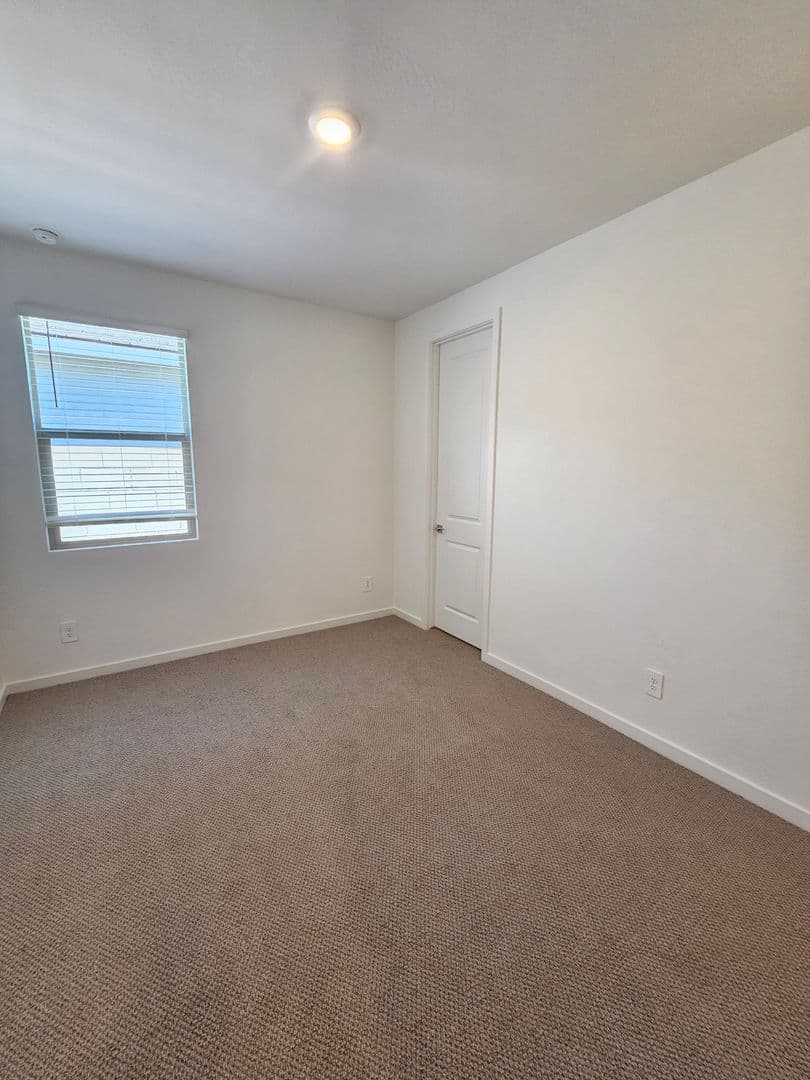Surprise House: 26007 N 160th Lane