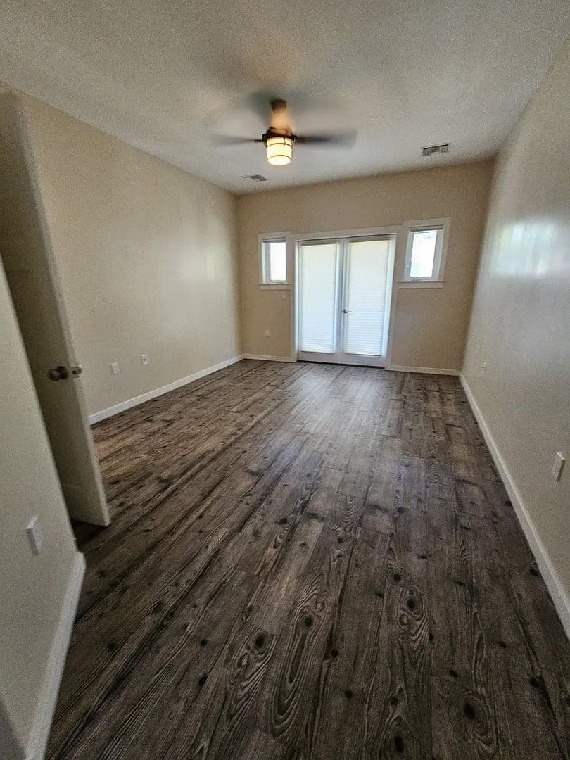 Tempe Apartment: 959 South Ash Avenue