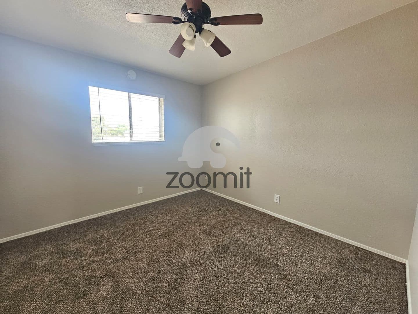 Casa Grande House: 201 West Barrus Place