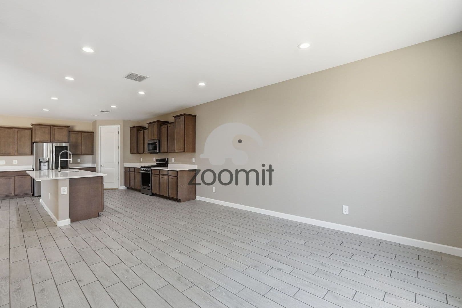 Maricopa House: 38213 West San Clemente Street
