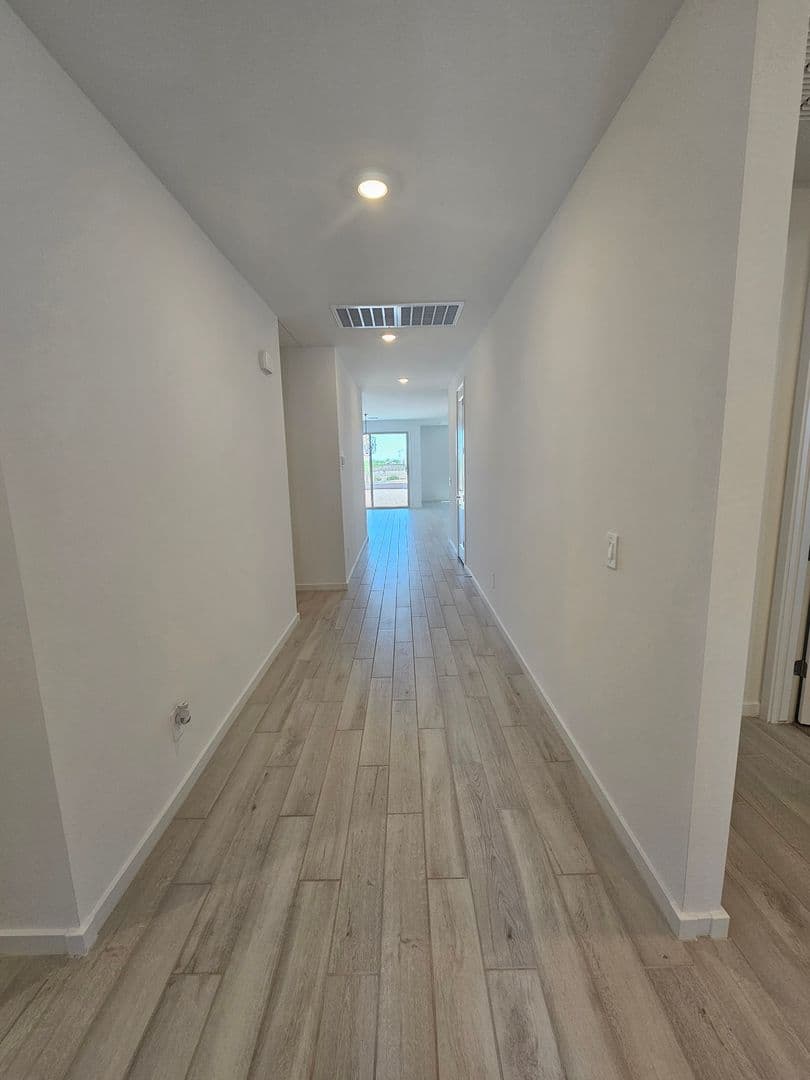 Surprise House: 26007 N 160th Lane
