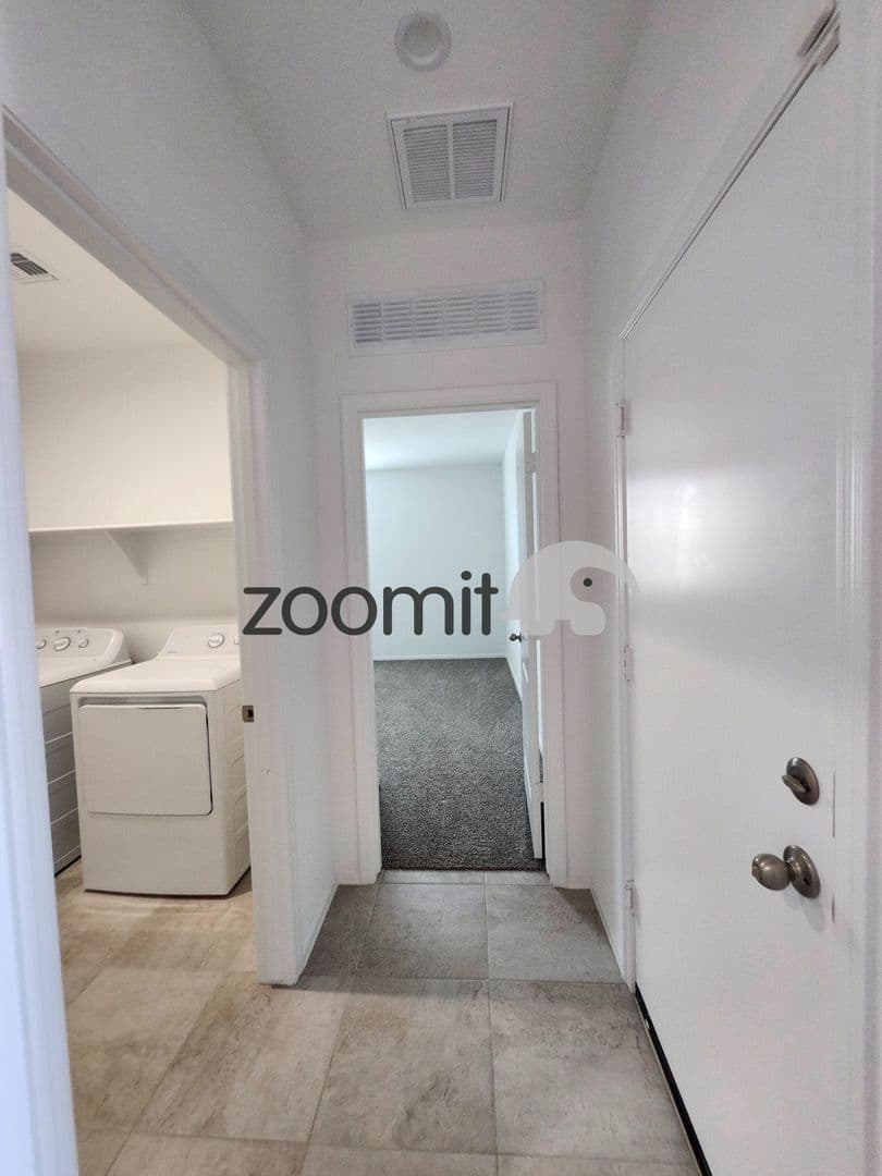 Coolidge House: 701 N 13th Pl