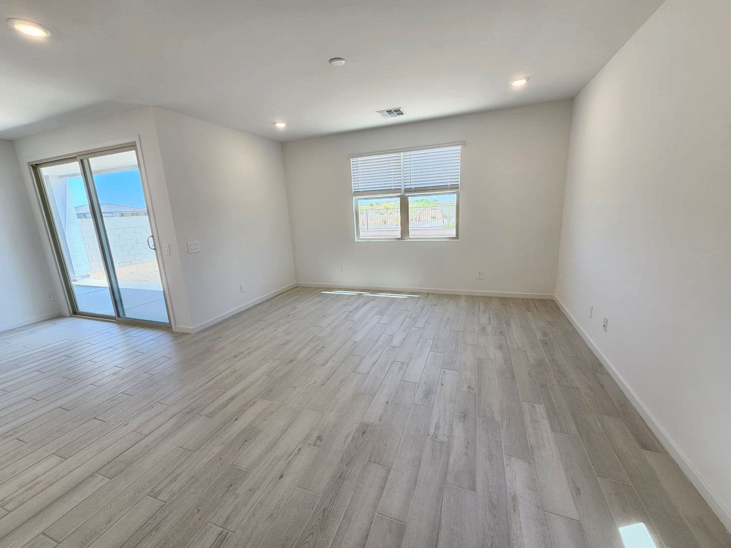 Surprise House: 26007 N 160th Lane