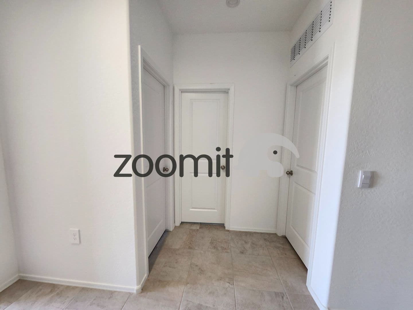 Coolidge House: 701 N 13th Pl