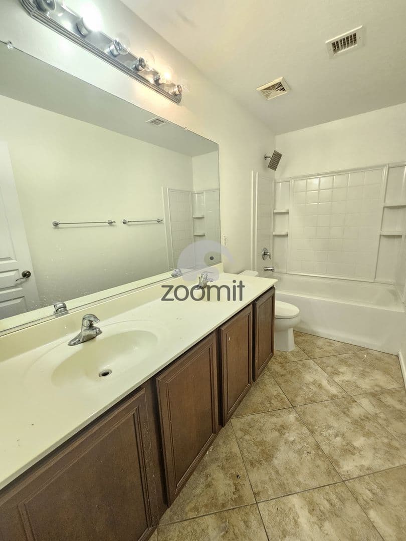 Casa Grande House: 264 West Tahiti Drive