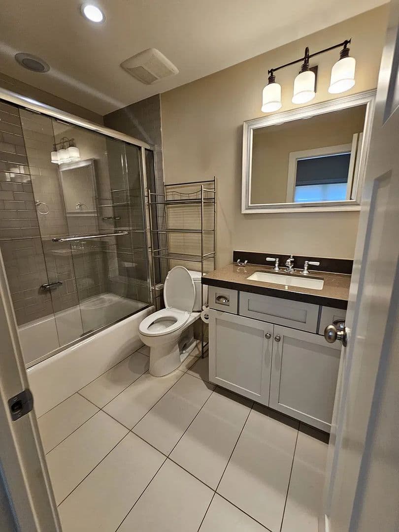 Tempe Apartment: 959 South Ash Avenue