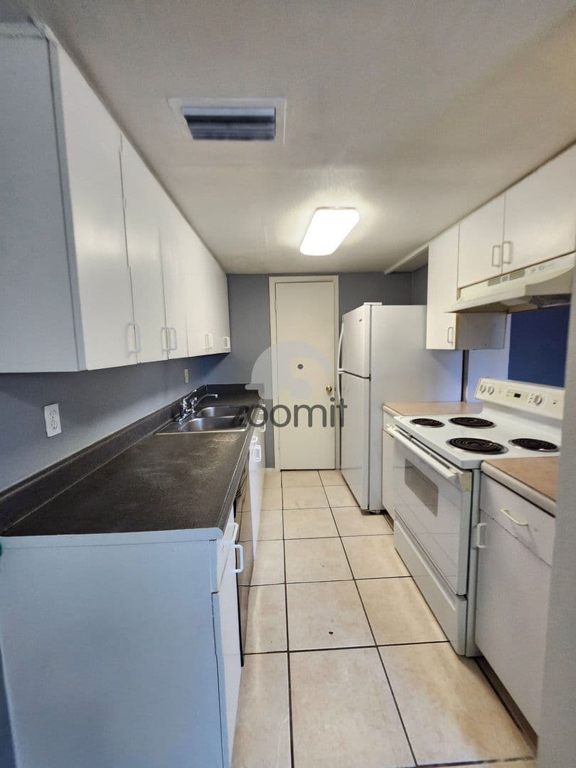Phoenix Townhome: 4264 North 68th Drive
