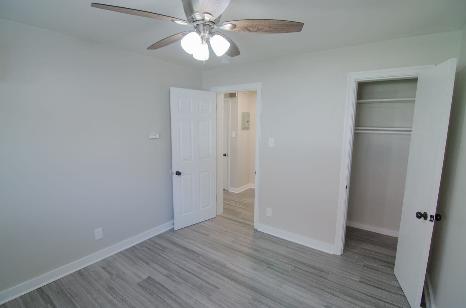 Park Hills Apartment: 1215 Elberta Cr.