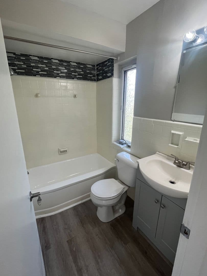 Park Hills Apartment: 1215 Elberta Cr.