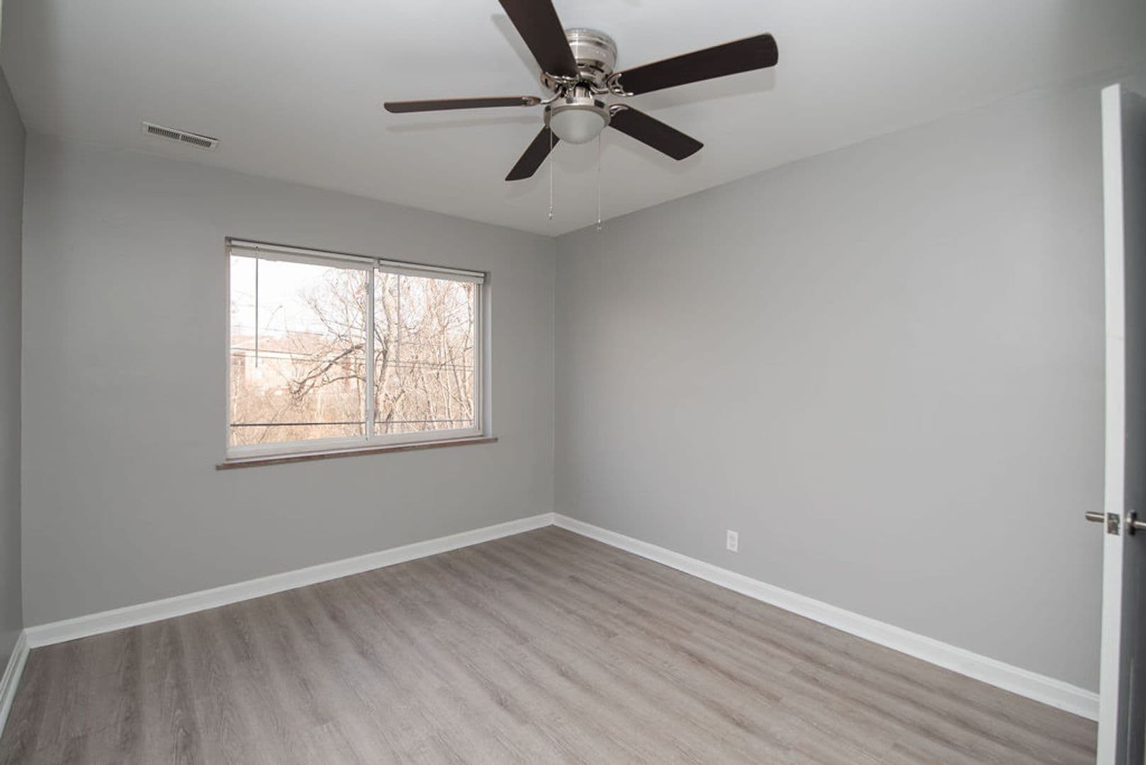 Park Hills Apartment: 1215 Elberta Cr.
