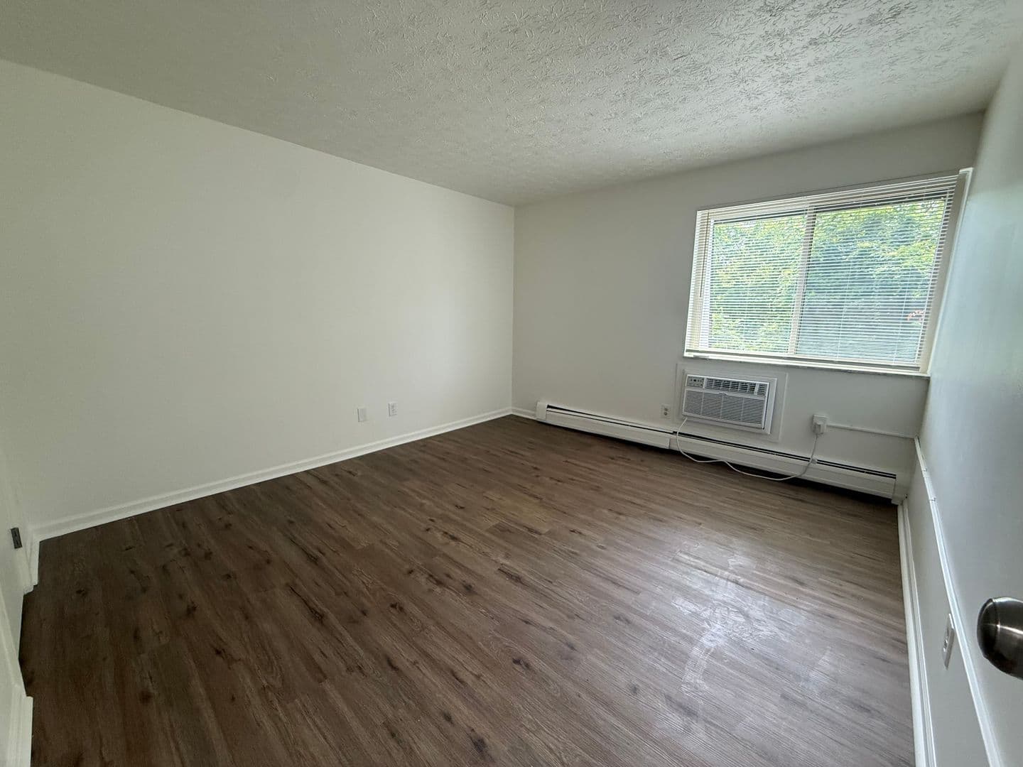 Cincinnati Apartment: 8356 Anthony Wayne Ave