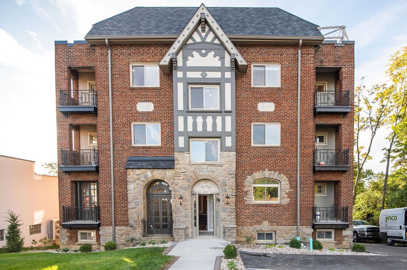 Ft. Mitchell Apartment: 2531 Dixie Hwy