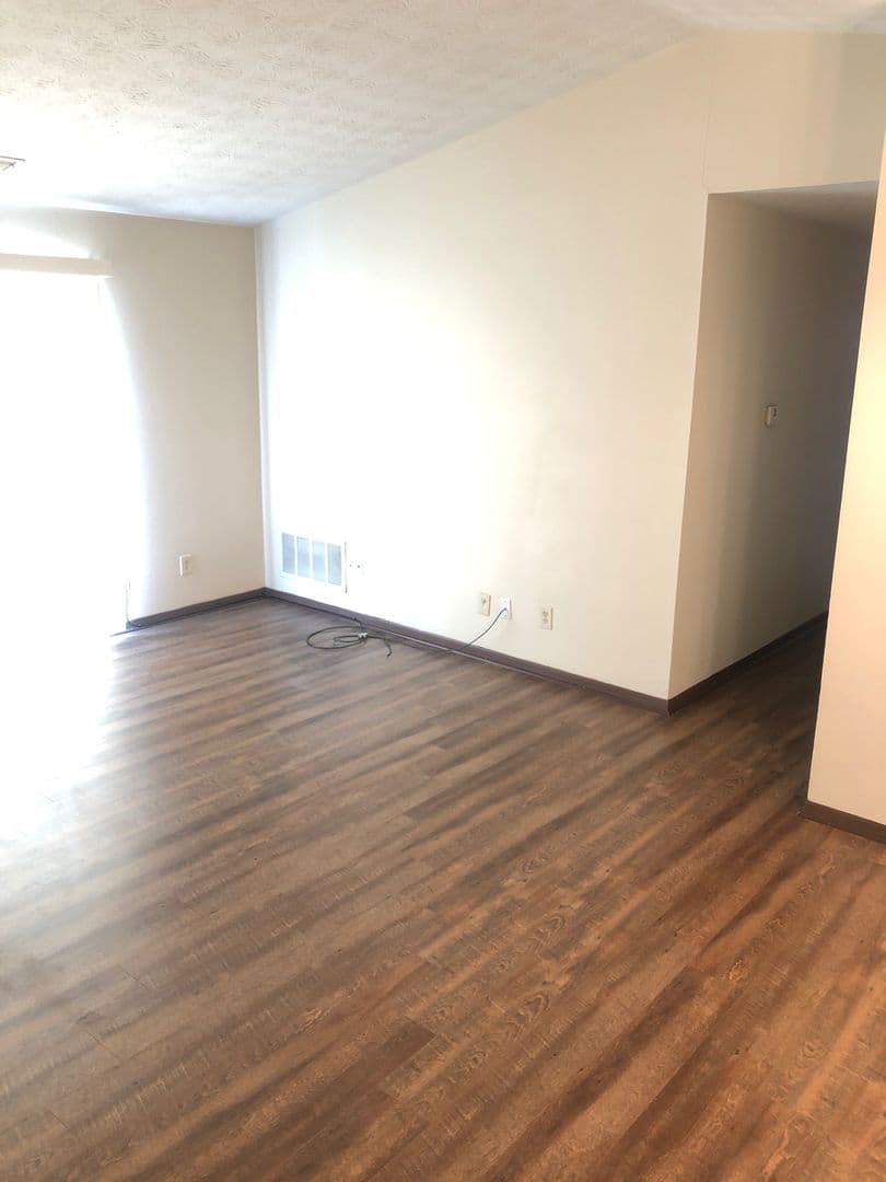 Cincinnati Apartment: 3972 Yearling Court