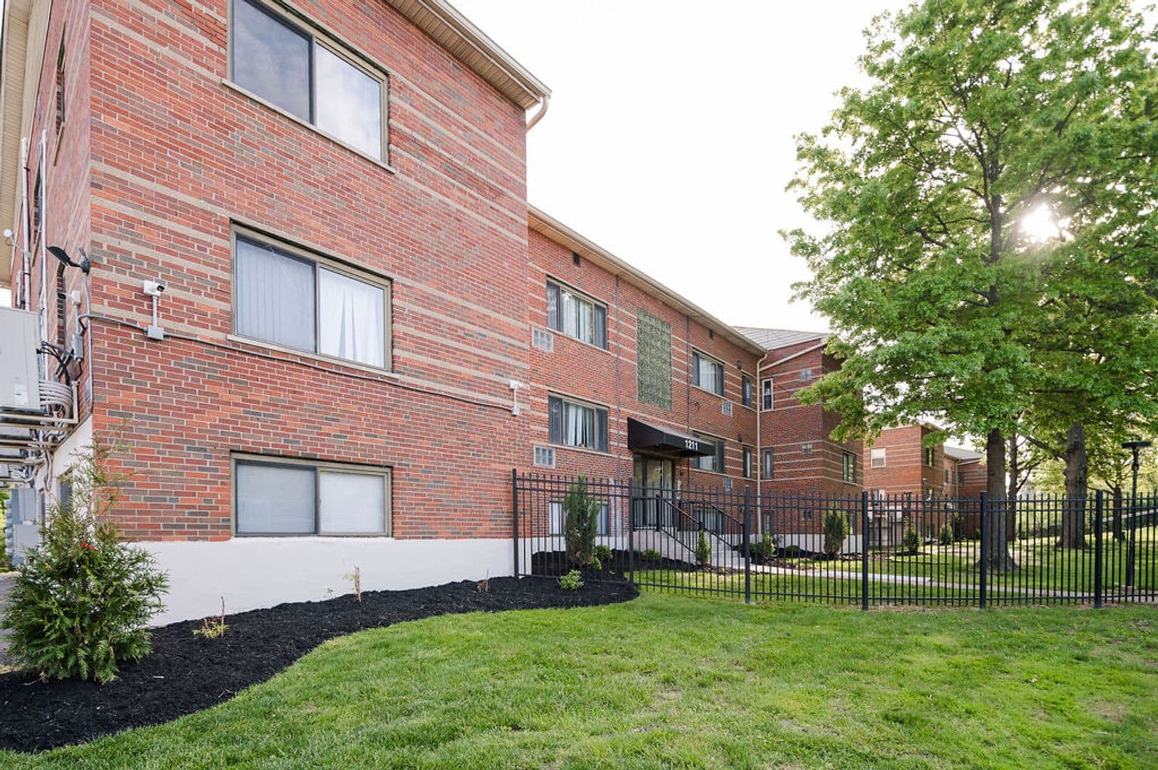 Park Hills Apartment: 1215 Elberta Cr.