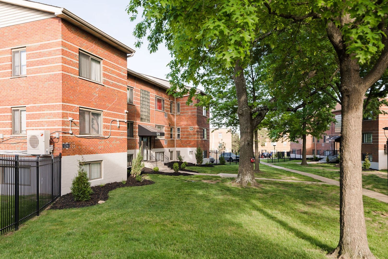 Park Hills Apartment: 1215 Elberta Cr.