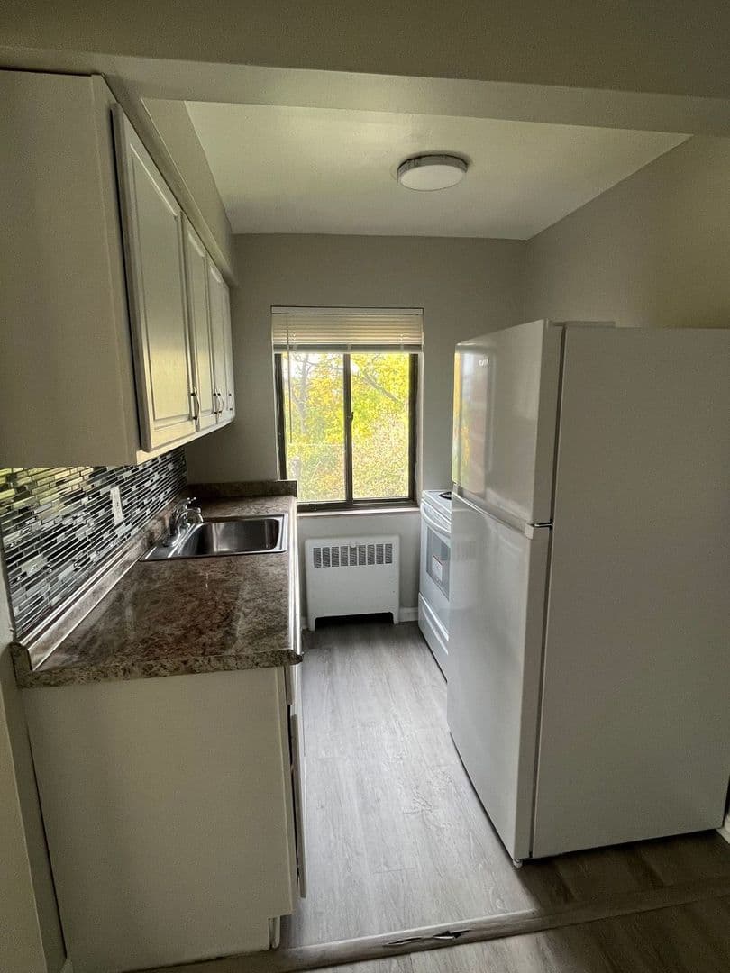 Park Hills Apartment: 1215 Elberta Cr.