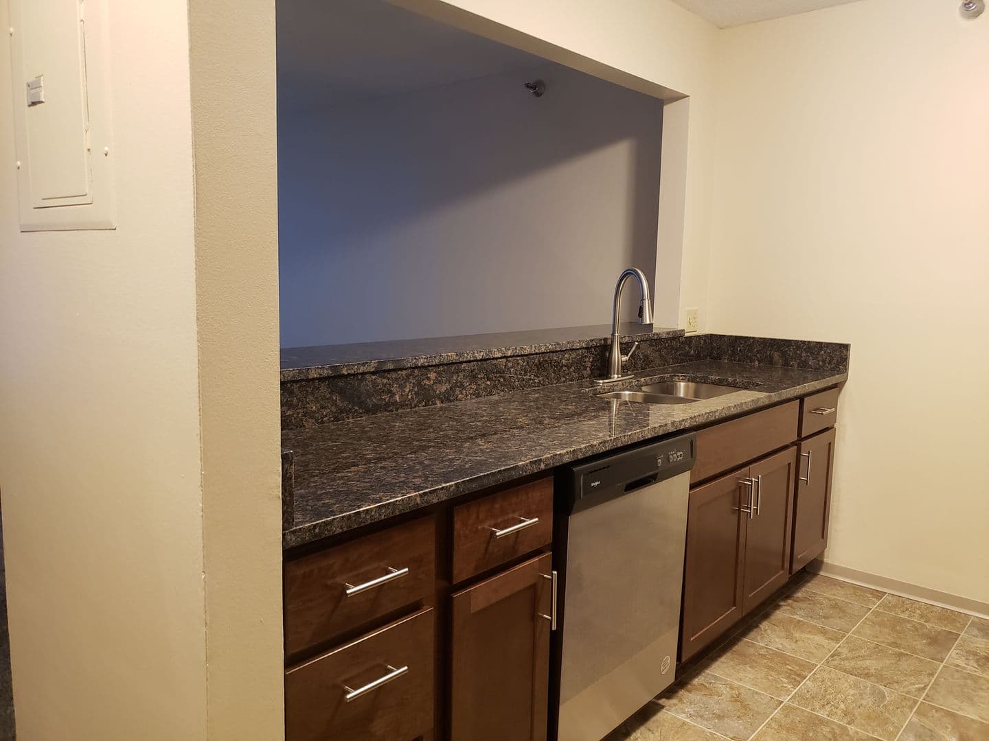 Lauderdale Apartment: 1611 Pleasant Street