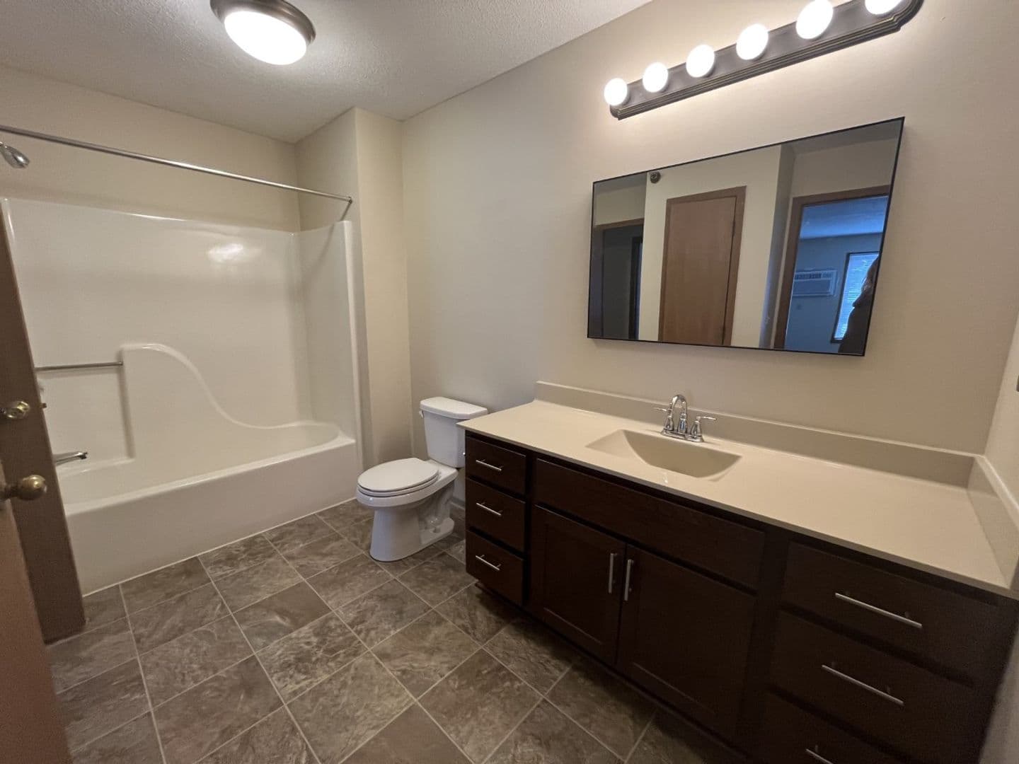 Lauderdale Apartment: 1611 Pleasant Street