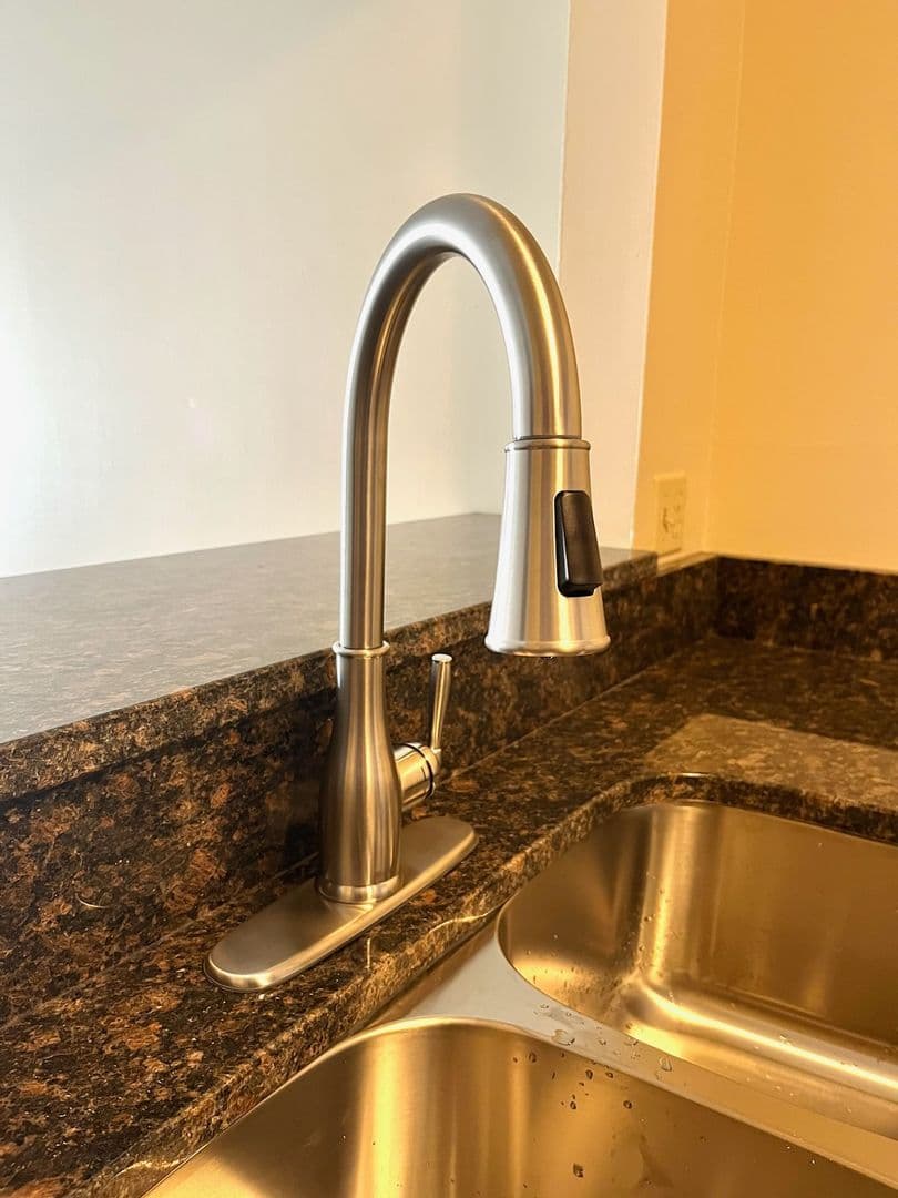 Lauderdale Apartment: 1611 Pleasant Street