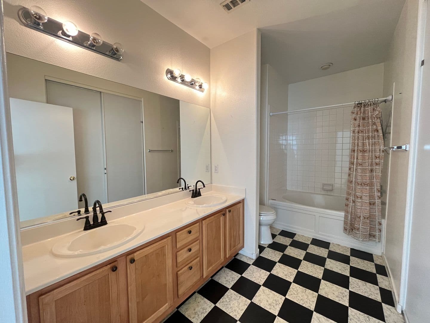 Las Vegas House: 8735 Villa Jeremiah Ln