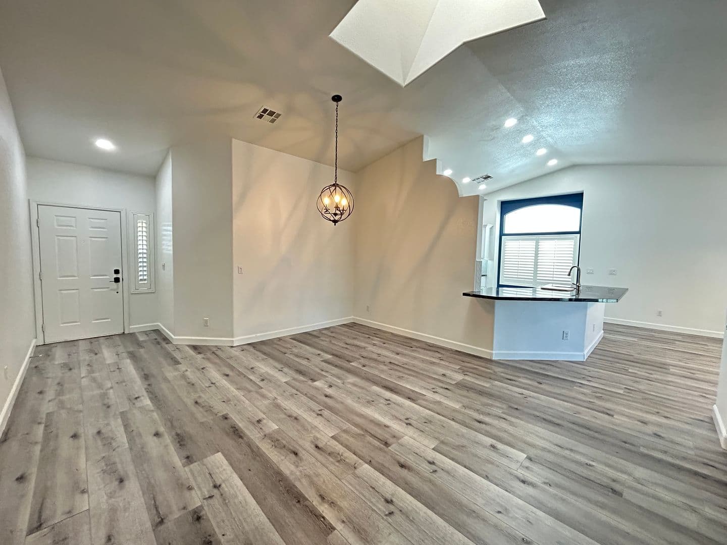 Henderson House: 218 Black Eagle Ave