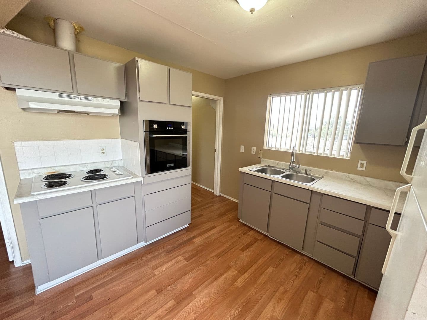Las Vegas Apartment: 729 N 10th St