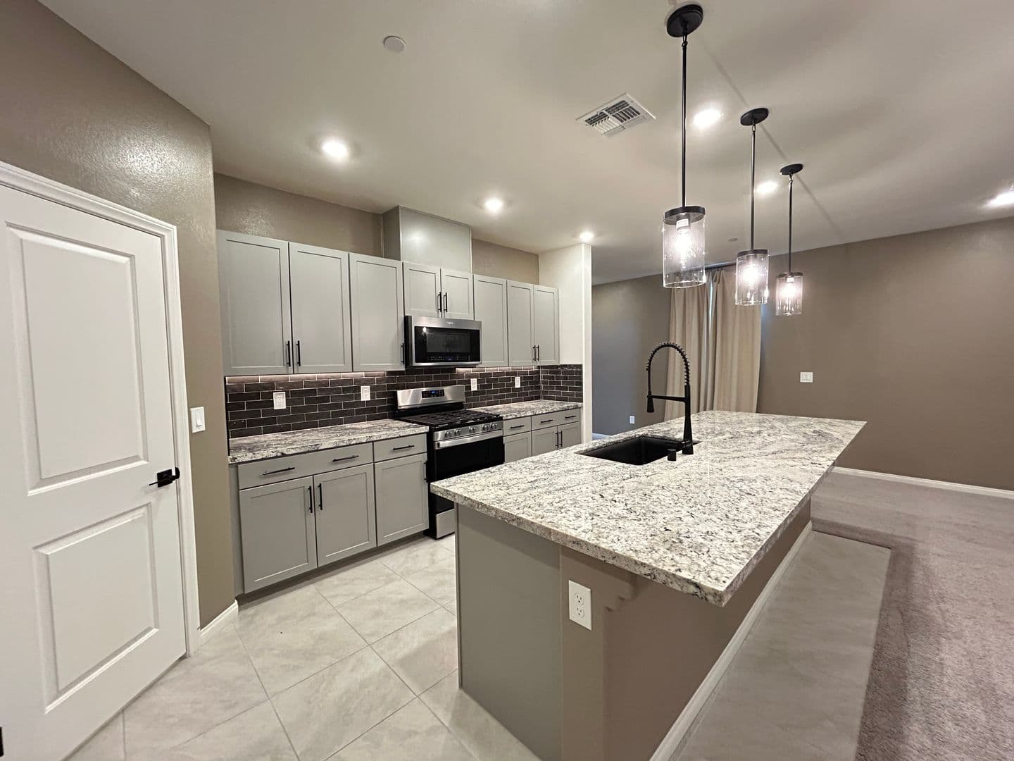 Las Vegas House: 10190 Natural Anchor St