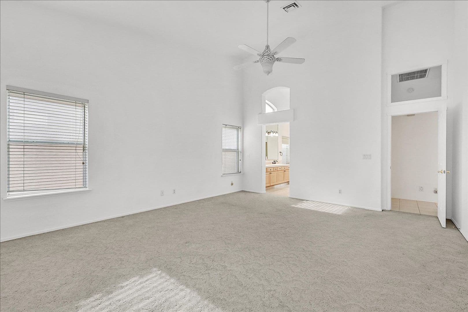 Las Vegas House: 1444 Castle Crest Dr