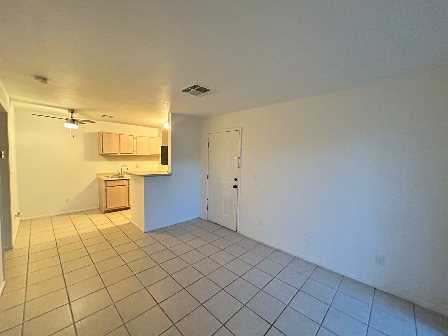 Las Vegas Condo: 5111 Lindell Rd Unit 103