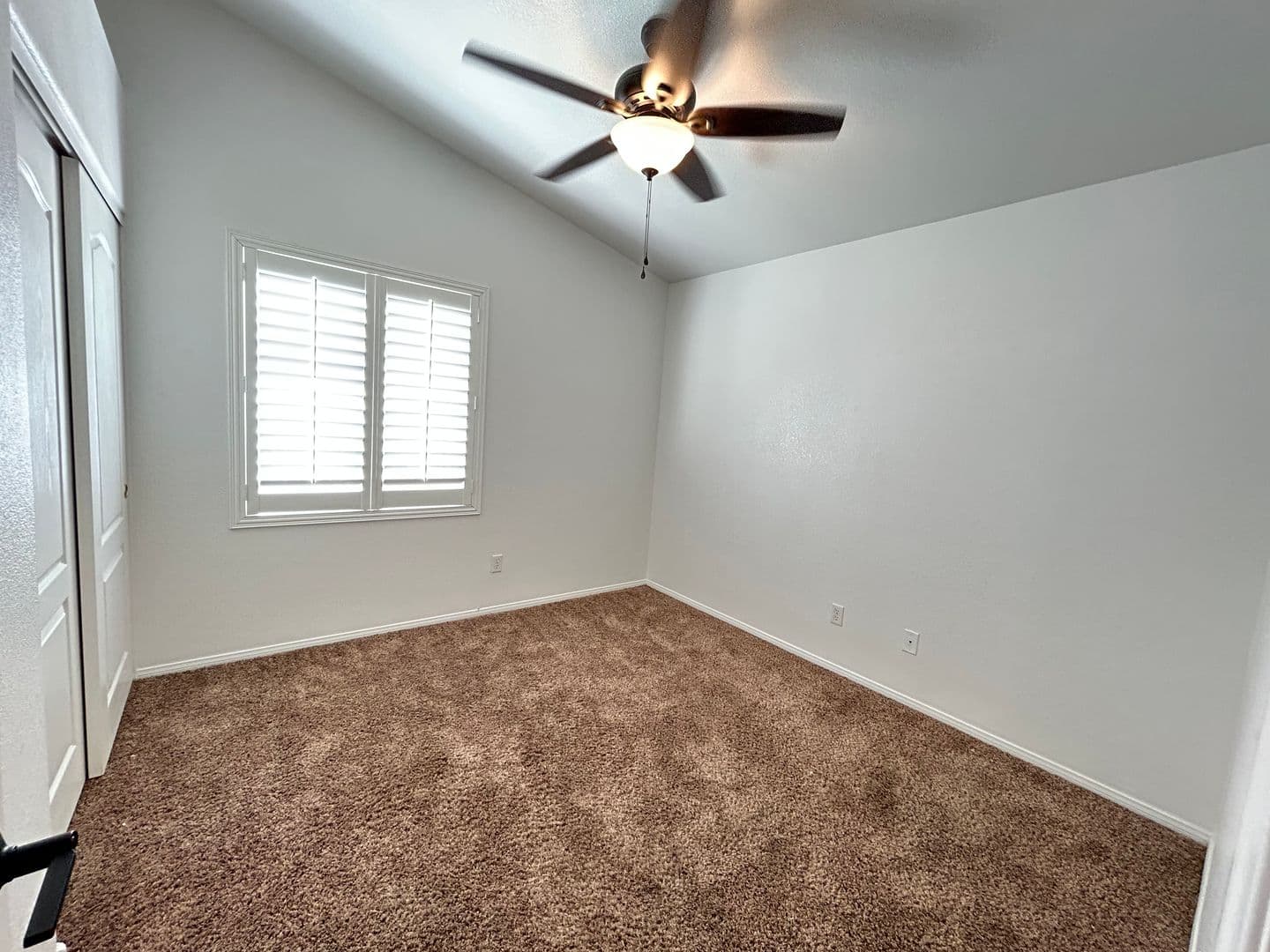 Henderson House: 218 Black Eagle Ave