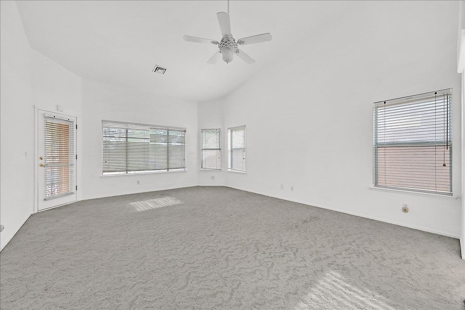 Las Vegas House: 1444 Castle Crest Dr