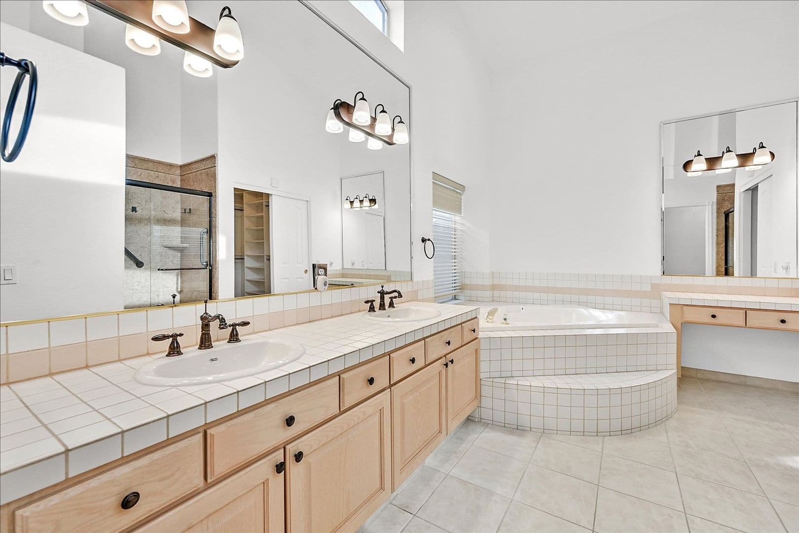 Las Vegas House: 1444 Castle Crest Dr