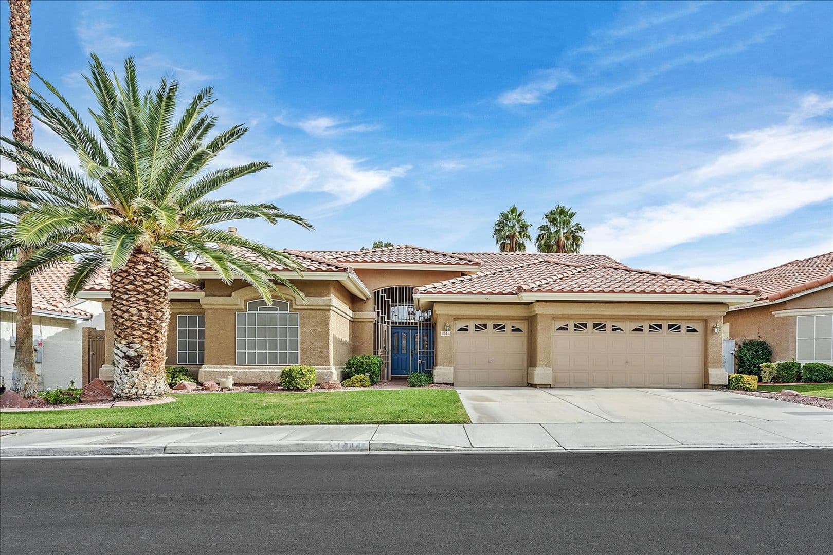 Las Vegas House: 1444 Castle Crest Dr