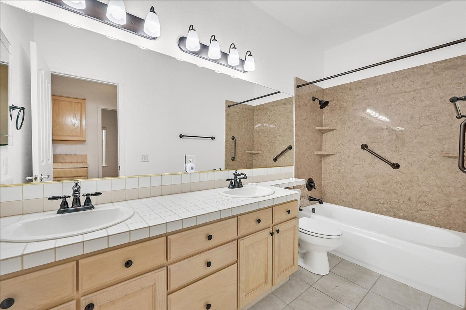 Las Vegas House: 1444 Castle Crest Dr