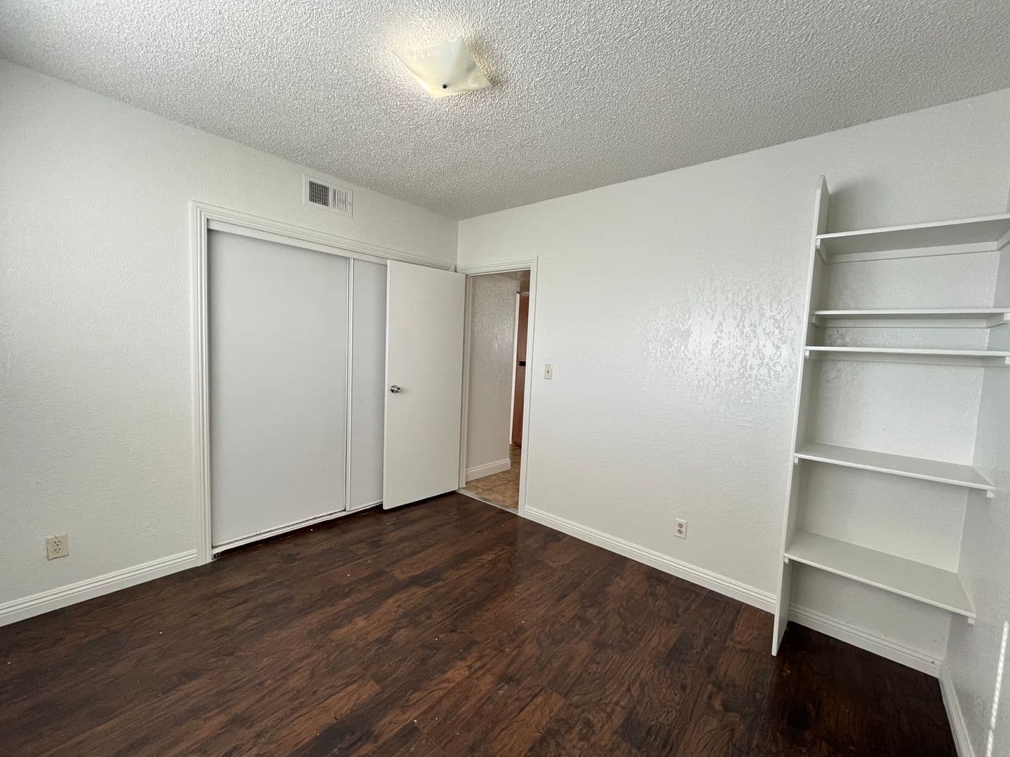 Las Vegas Apartment: 3620 E Cheyenne Ave