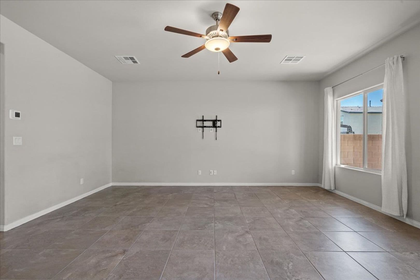 North Las Vegas House: 4035 Beech Fern Ave