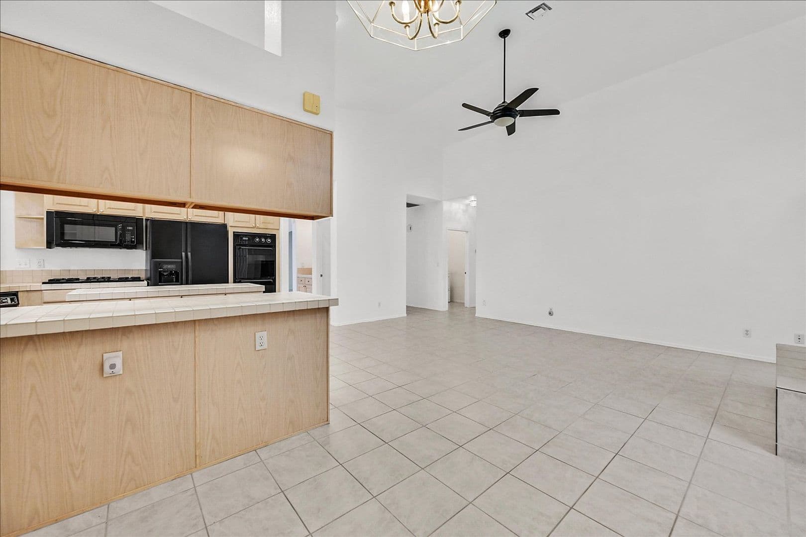 Las Vegas House: 1444 Castle Crest Dr