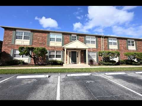 Lakeland House: 1920 East Edgewood Drive