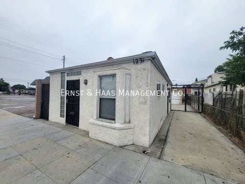 Long Beach House: 1229 E. South St.