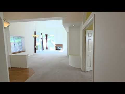 Simi Valley House: 634 Twin Peaks Ave.