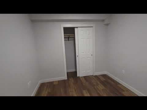 Pella Condo: 413 Jefferson Street - 13