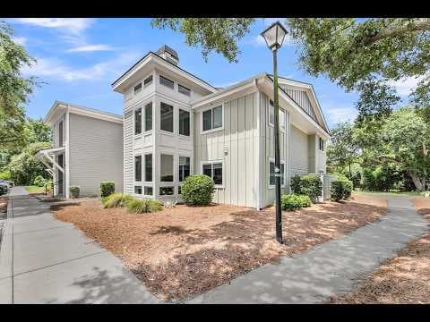 Mount Pleasant Condo: 266 Alexandra Dr