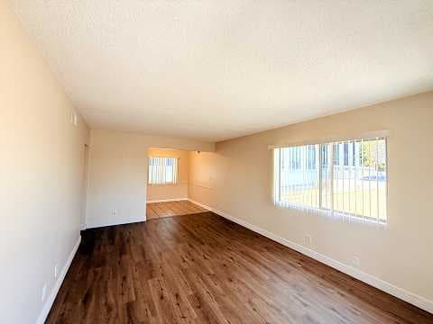 Lynwood House: 11185 Carson Drive