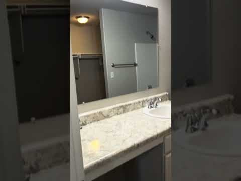 Farmington House: 225-227 N Marietta Way