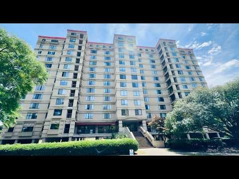 Columbia House: 1600 Park Circle