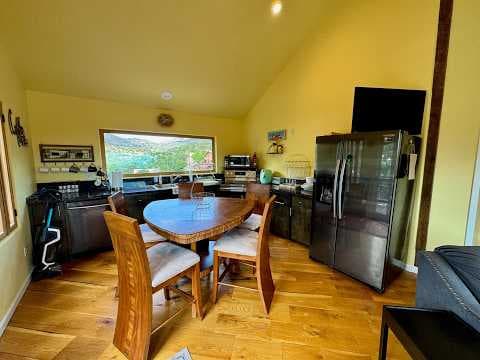 Bisbee House: 429 D Laundry Hill Rd