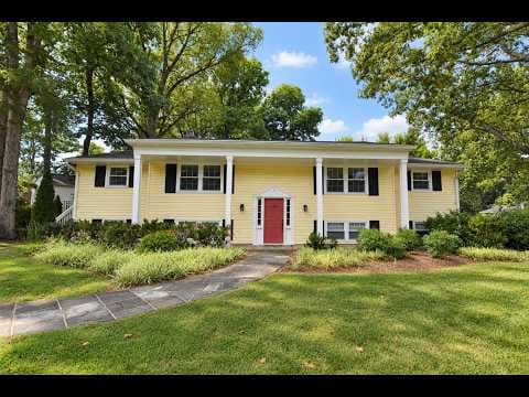 Annapolis House: 300 S Cherry Grove Ave