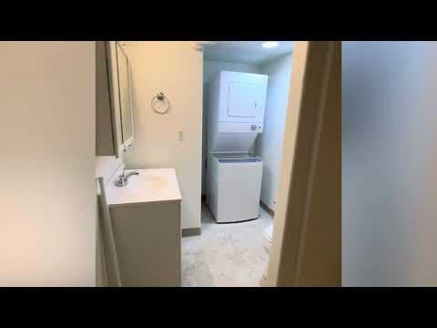 Portland House: 714 SE Tacoma Avenue (Lower